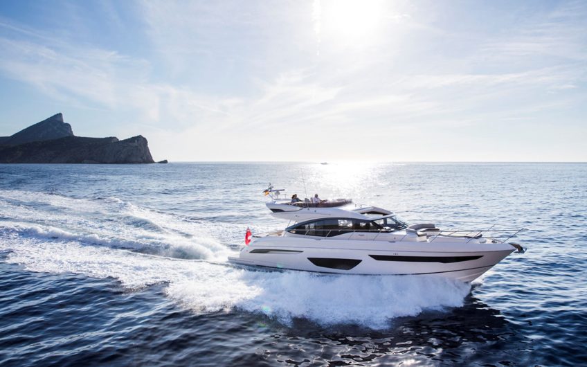 PRINCESS S65 | Luxury Yacht